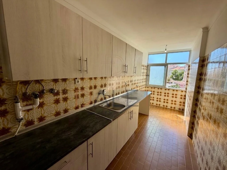 Apartamento T2 para Venda em Benavente Foto 4
