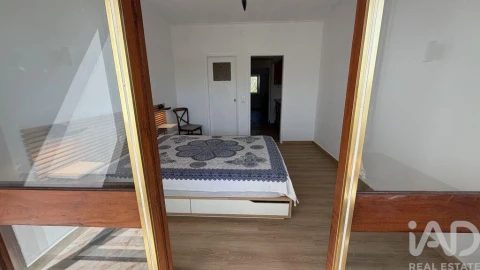 Apartamento T1 para Arrendamento em Carcavelos e Parede
