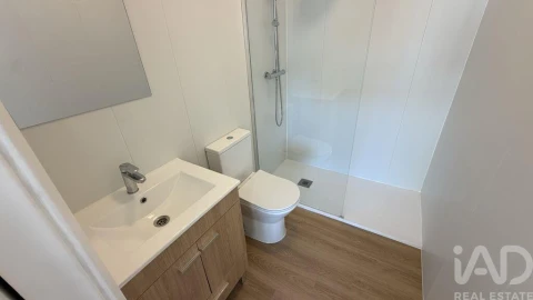 Apartamento T1 para Arrendamento em Carcavelos e Parede