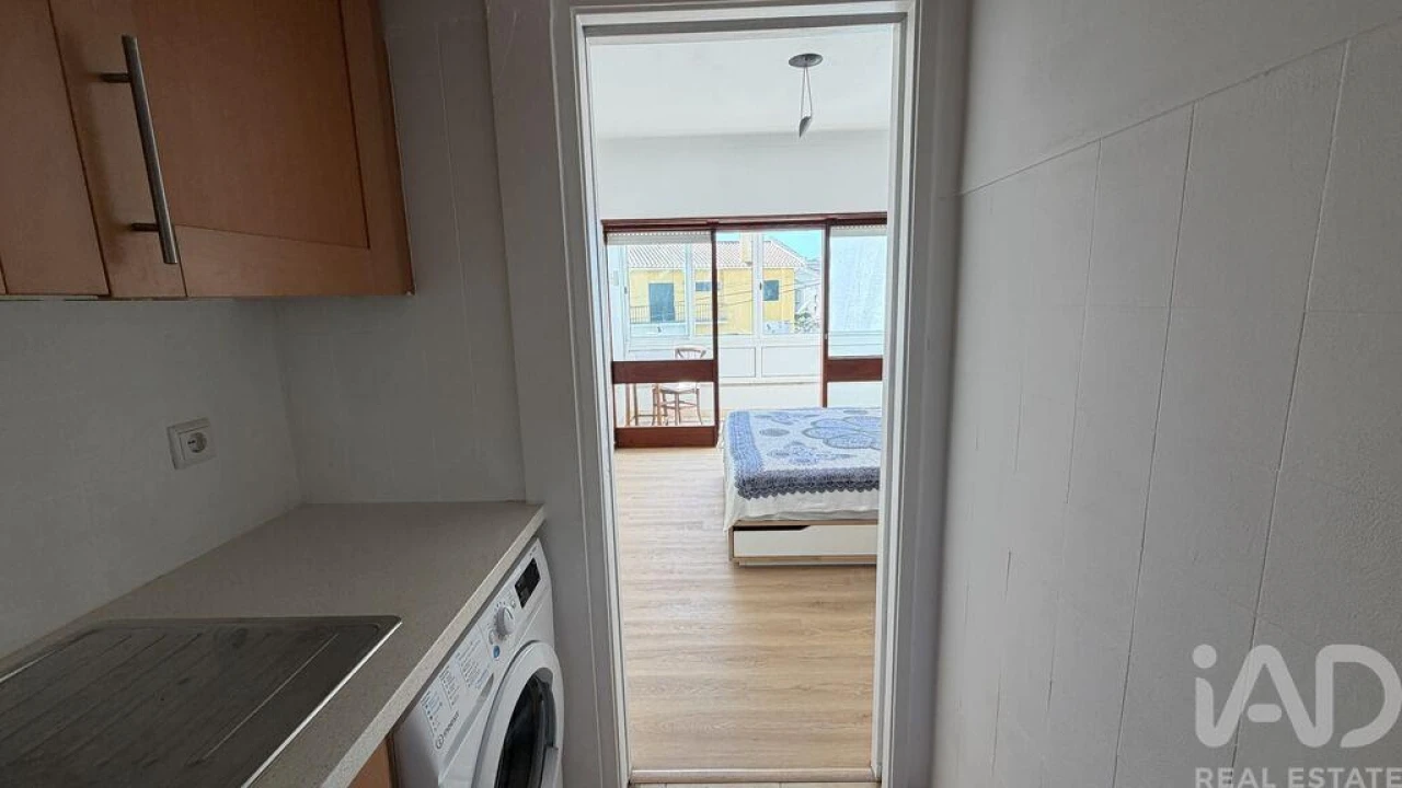 Apartamento T1 para Arrendamento em Carcavelos e Parede Foto 5
