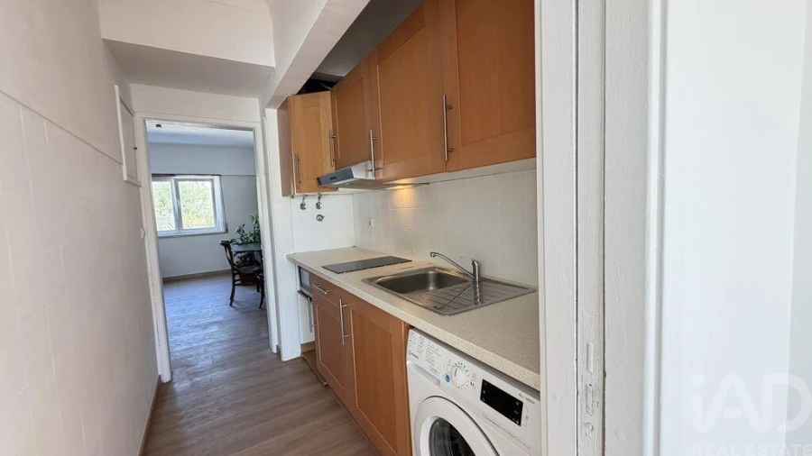 Apartamento T1 para Arrendamento em Carcavelos e Parede Foto 7