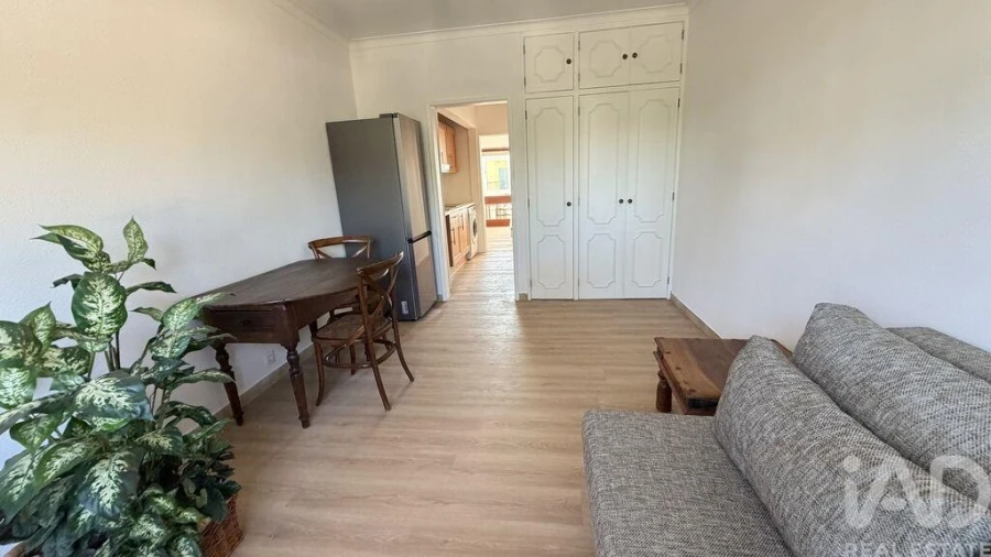 Apartamento T1 para Arrendamento em Carcavelos e Parede Foto 17