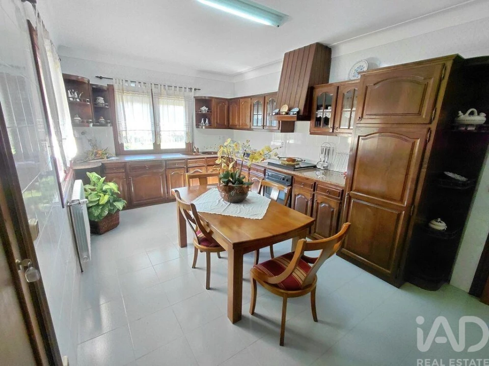 Moradia T5 para Venda em Prado e Remoães Foto 4