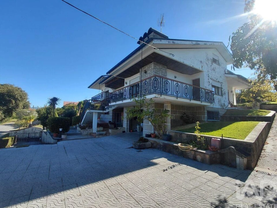 Moradia T5 para Venda em Prado e Remoães Foto 35