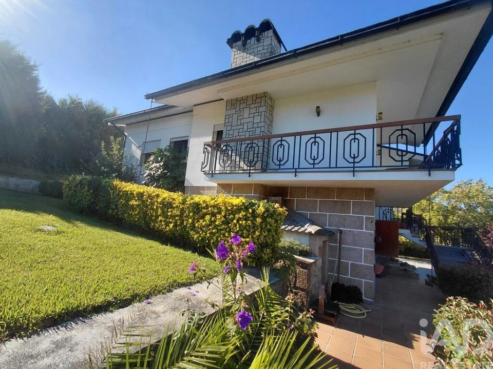 Moradia T5 para Venda em Prado e Remoães Foto 36