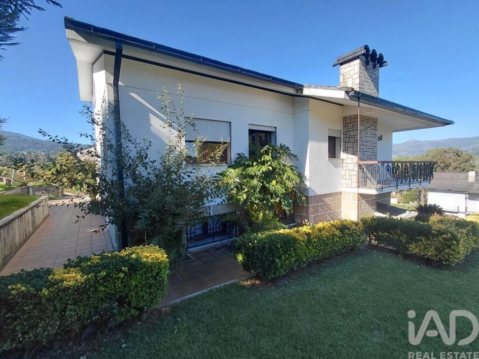 Moradia T5 para Venda em Prado e Remoães Foto 37