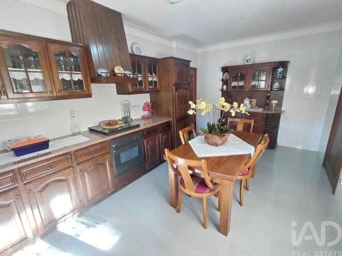 Moradia T5 para Venda em Prado e Remoães Foto 5