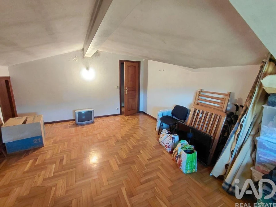 Moradia T5 para Venda em Prado e Remoães Foto 33