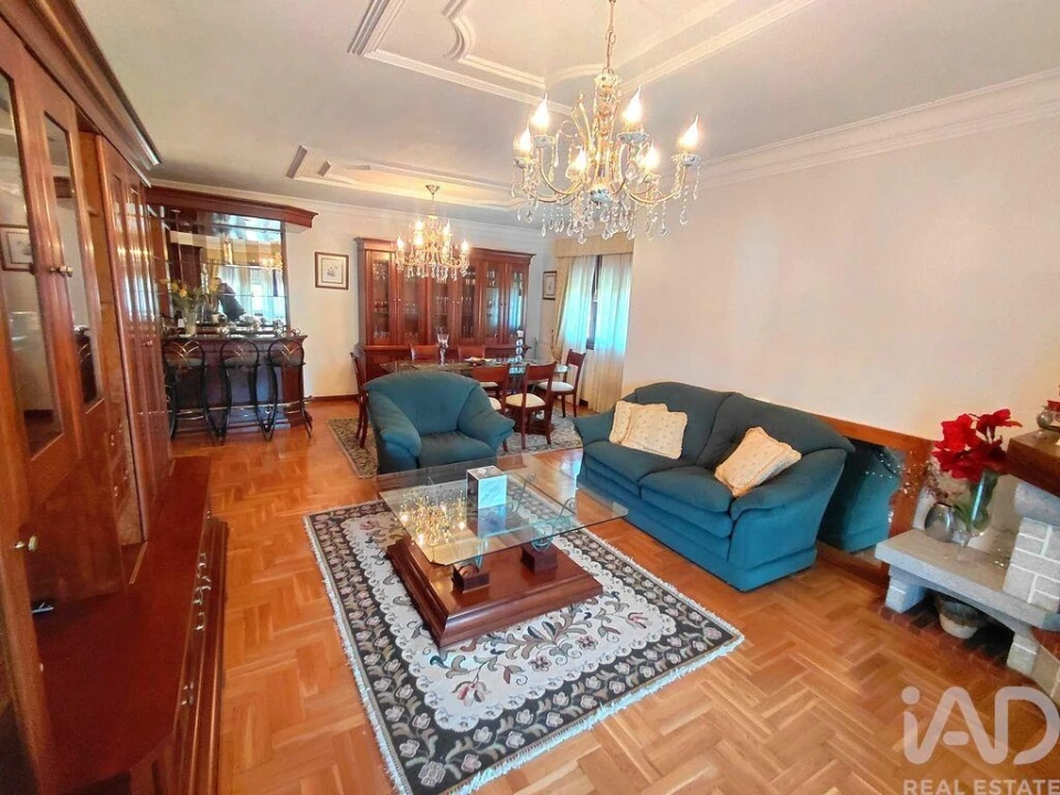 Moradia T5 para Venda em Prado e Remoães Foto 9