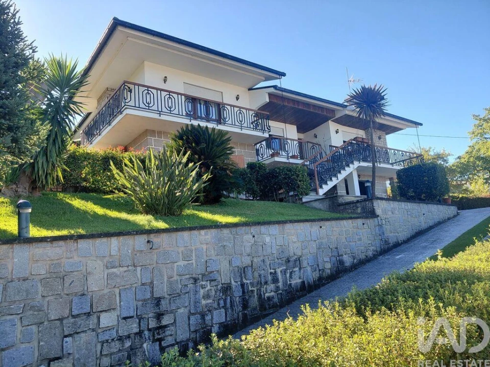 Moradia T5 para Venda em Prado e Remoães Foto 34