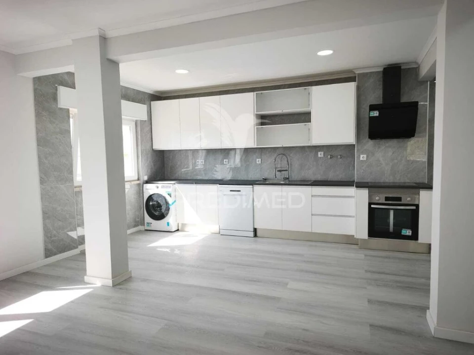 Apartamento T2 para Venda em Setubal (São Sebastião) Foto 2