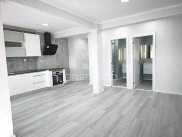 Apartamento T2 para Venda em Setubal (São Sebastião)
