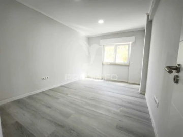 Apartamento T2 para Venda em Setubal (São Sebastião)