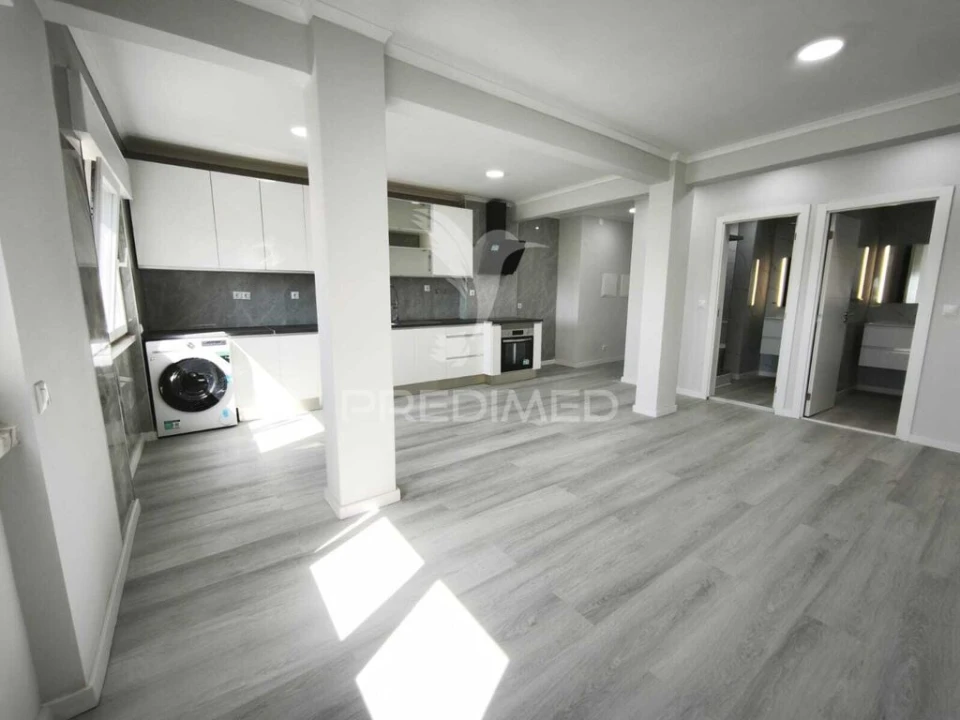 Apartamento T2 para Venda em Setubal (São Sebastião) Foto 1