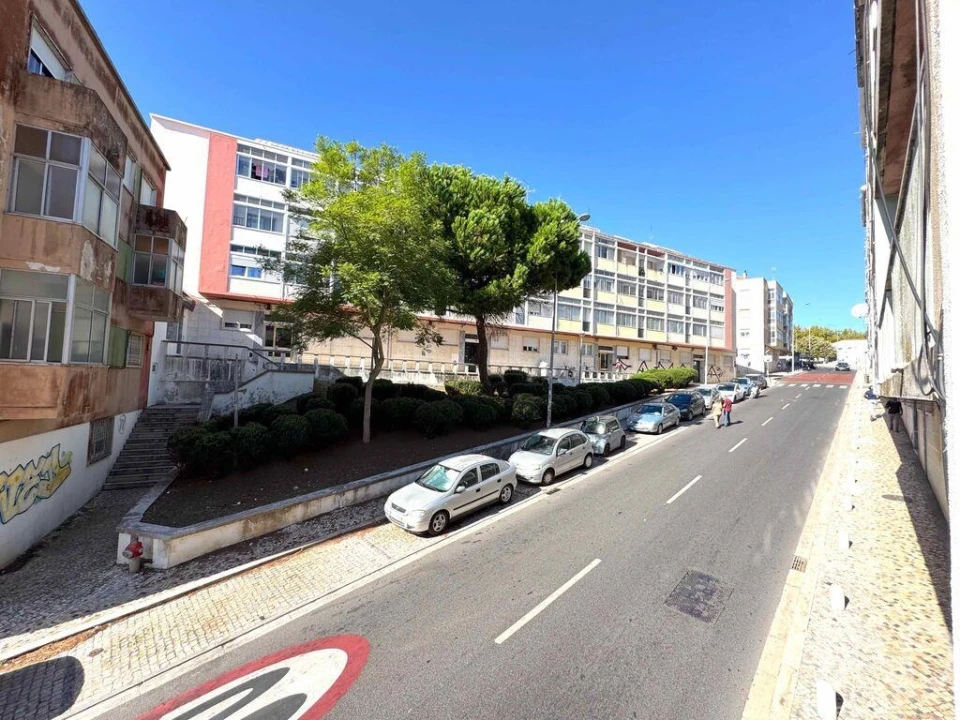 Apartamento T2 para Venda em Cacém e São Marcos Foto 29