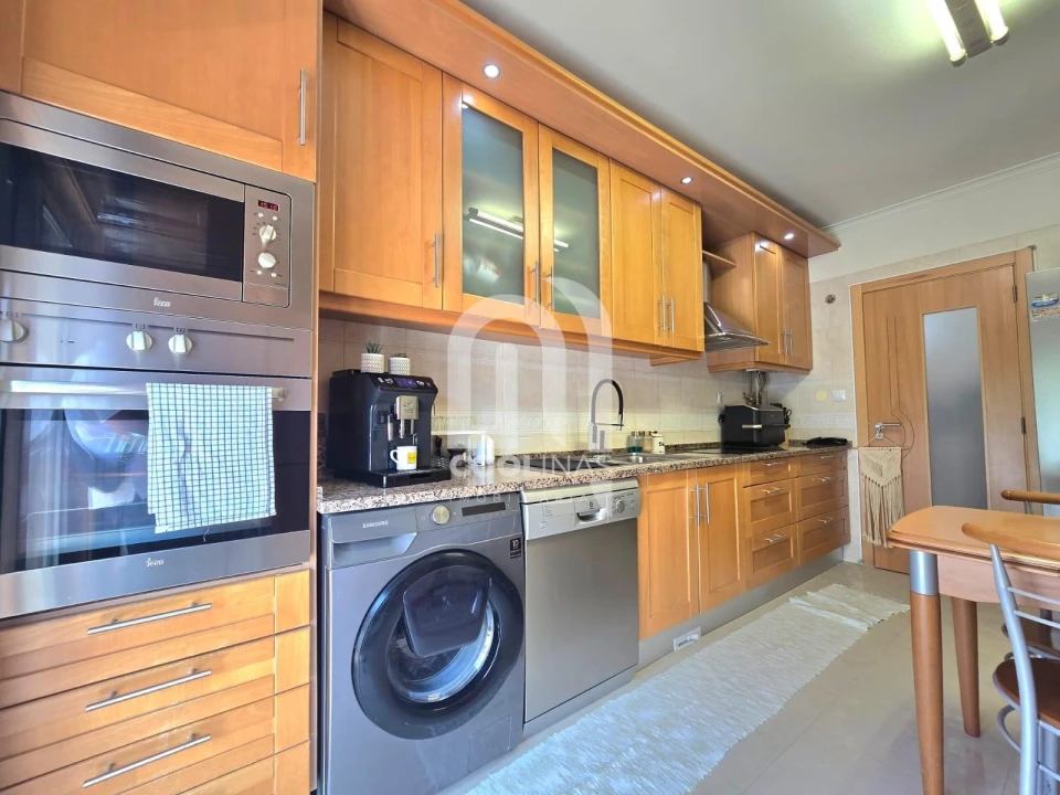 Apartamento T3 para Venda em Fernao Ferro Foto 3