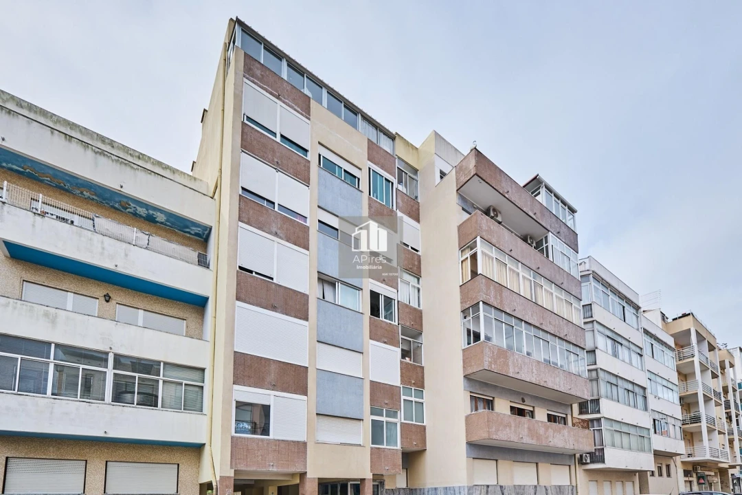 Apartamento T2 para Venda em Costa da Caparica Foto 27