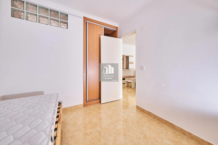 Apartamento T2 para Venda em Costa da Caparica Foto 13