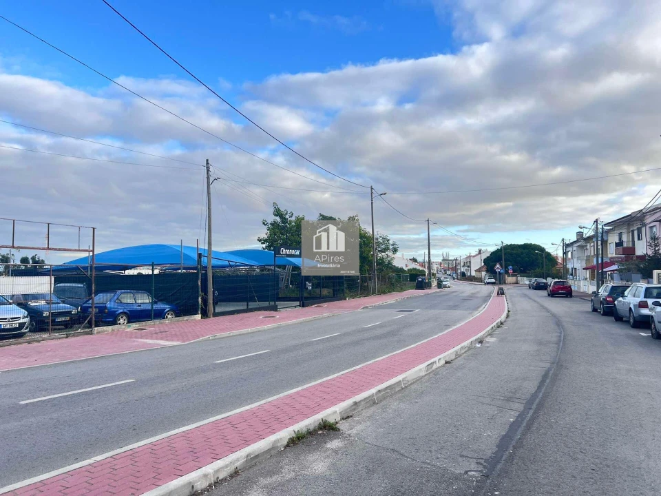 Terreno para Venda em Charneca de Caparica e Sobreda Foto 4