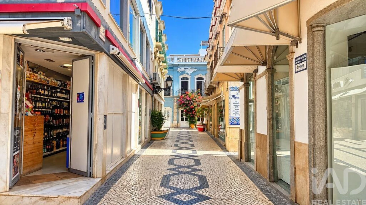 Prédio para Venda em Olhão Foto 30
