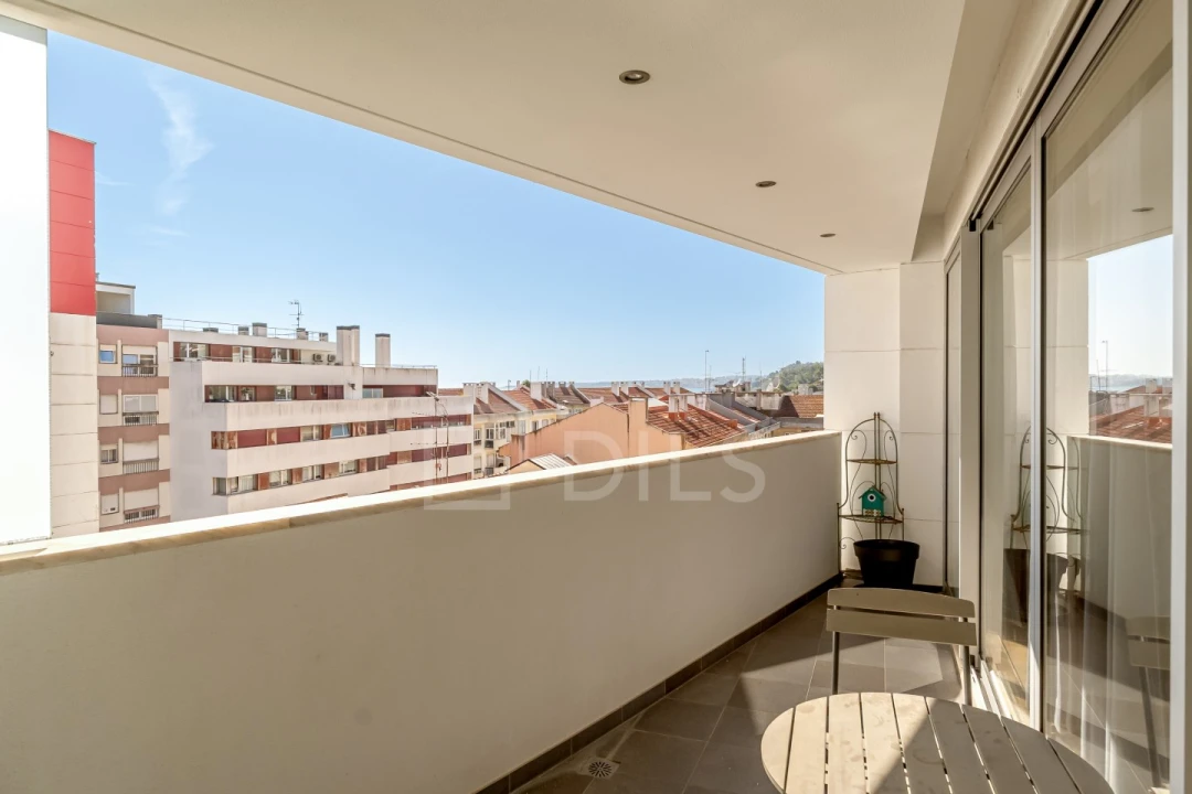 Apartamento T2 para Venda em Algés, Linda-A-Velha e Cruz Quebrada-Dafundo Foto 1
