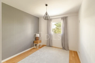 Apartamento T2 para Venda em Algés, Linda-A-Velha e Cruz Quebrada-Dafundo