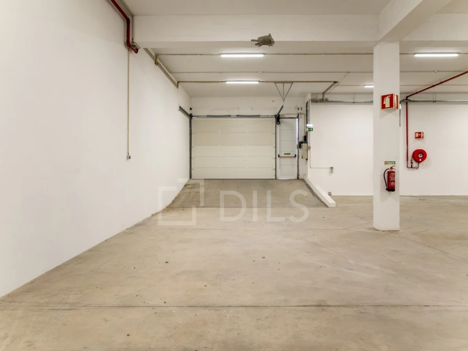 Armazém para Arrendamento em Moreira Foto 13