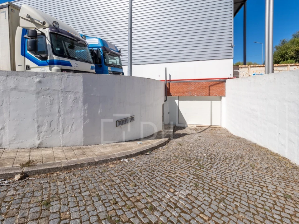 Armazém para Arrendamento em Moreira Foto 18