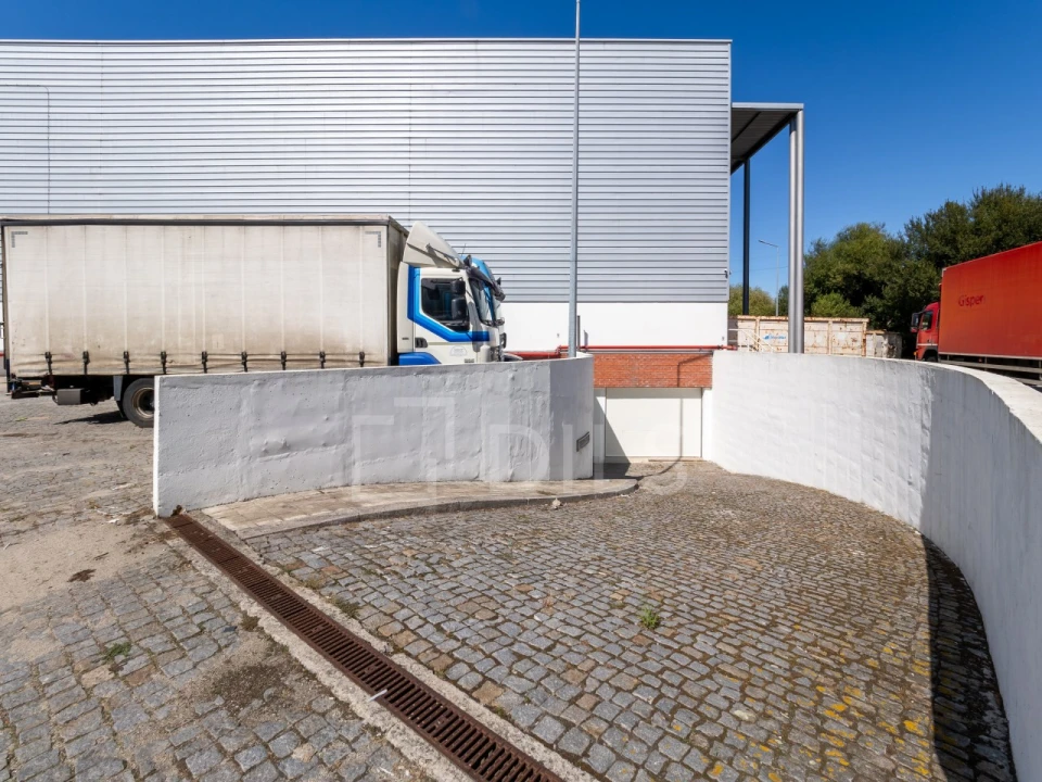 Armazém para Arrendamento em Moreira Foto 19