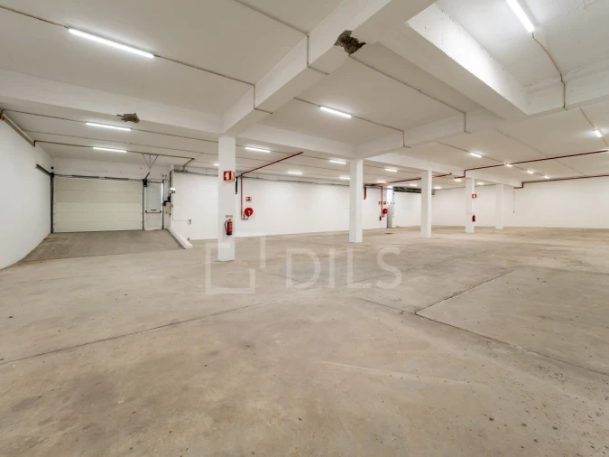 Armazém para Arrendamento em Moreira Foto 10