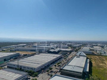 Armazém para Arrendamento em Albergaria-A-Velha e Valmaior