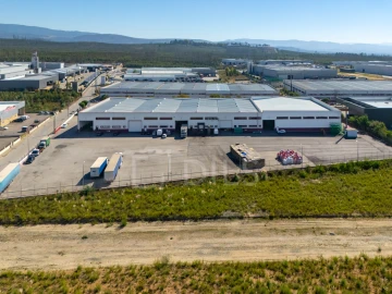 Armazém para Arrendamento em Albergaria-A-Velha e Valmaior