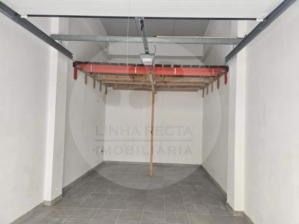 Garagem para Arrendamento em União das Freguesias de Setúbal Foto 3