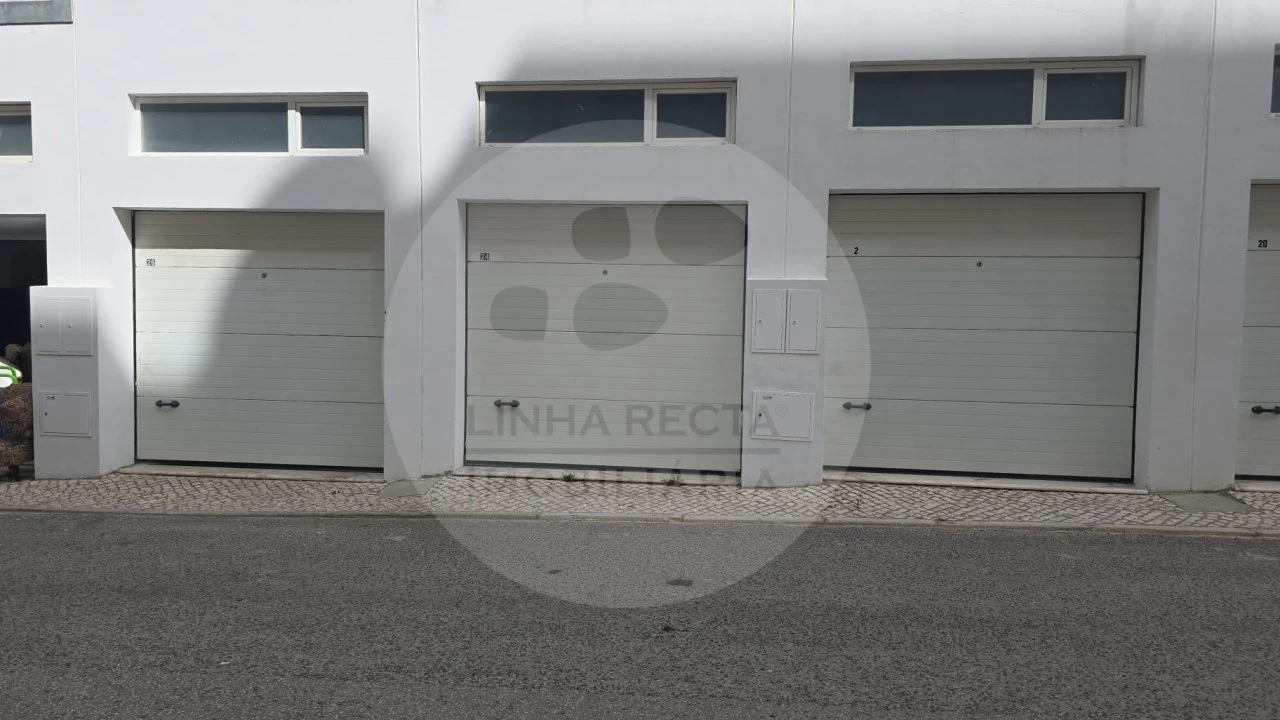 Garagem para Arrendamento em União das Freguesias de Setúbal Foto 9