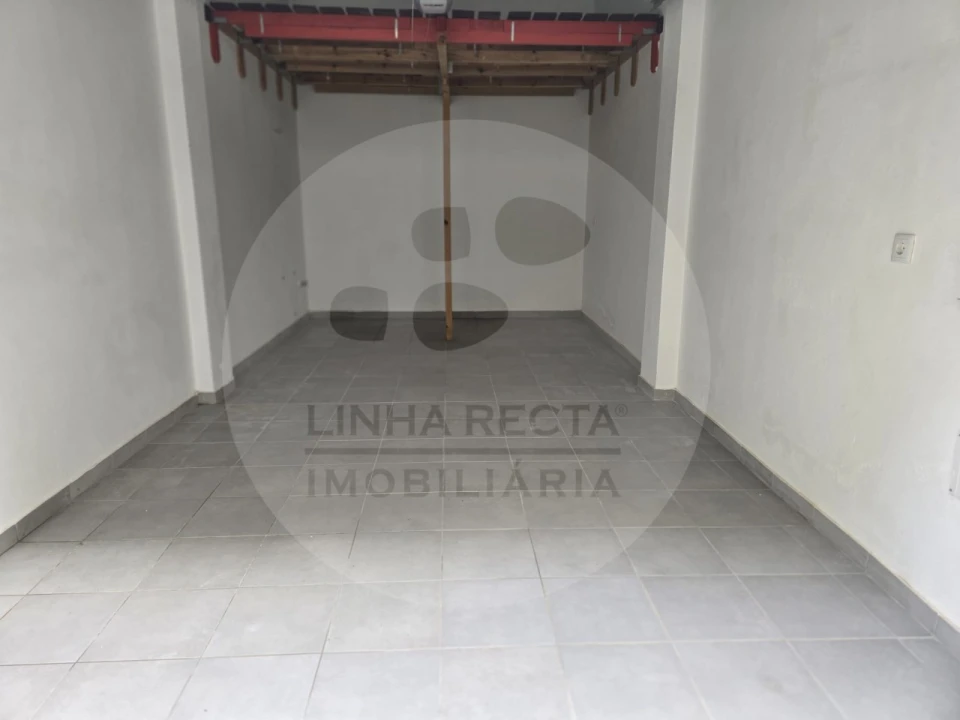 Garagem para Arrendamento em União das Freguesias de Setúbal Foto 4