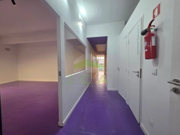 Loja para Venda em Leiria, Pousos, Barreira e Cortes