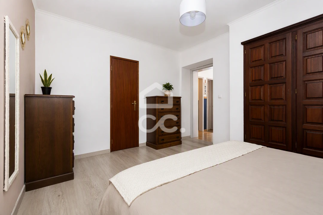 Moradia T4 para Venda em Alvito Foto 12