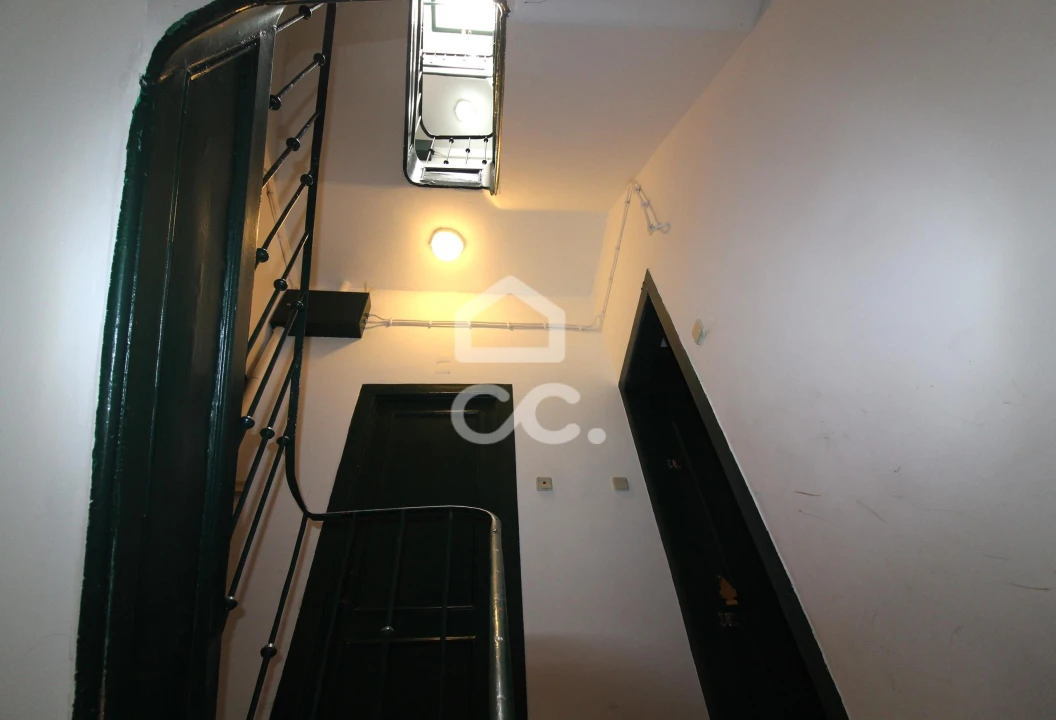 Apartamento T1 para Arrendamento em Estrela Foto 4