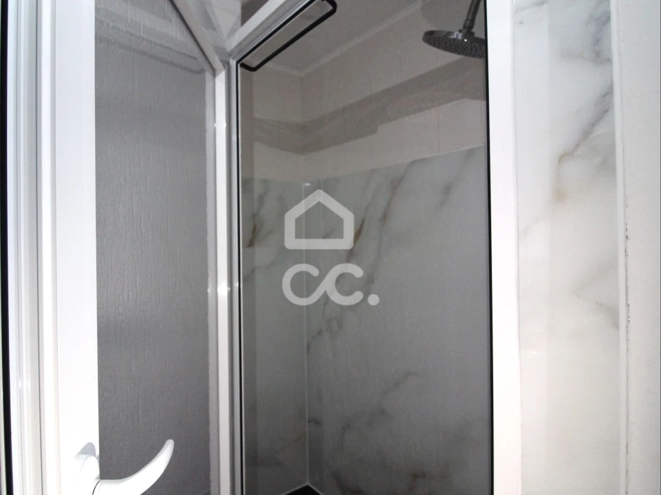 Apartamento T1 para Arrendamento em Estrela Foto 9
