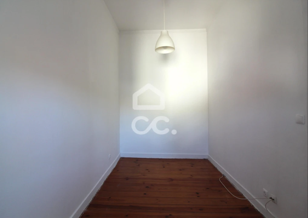 Apartamento T1 para Arrendamento em Estrela Foto 24