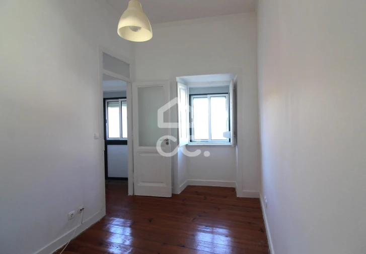 Apartamento T1 para Arrendamento em Estrela Foto 23