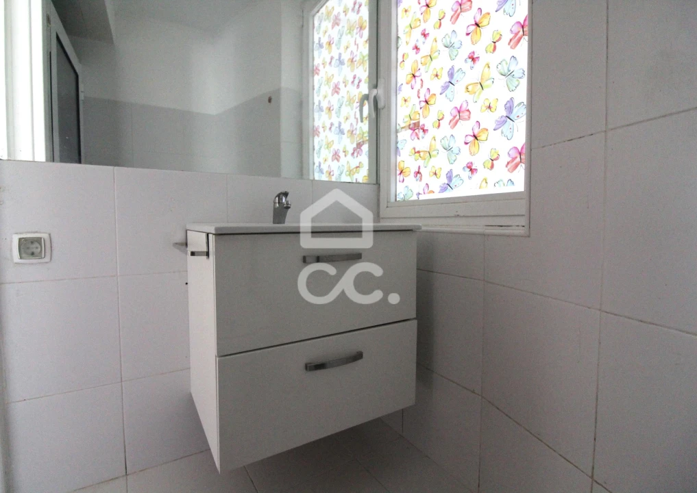 Apartamento T1 para Arrendamento em Estrela Foto 11