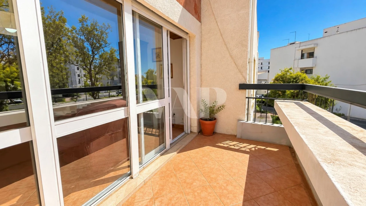 Apartamento T2 para Venda em Quarteira Foto 10