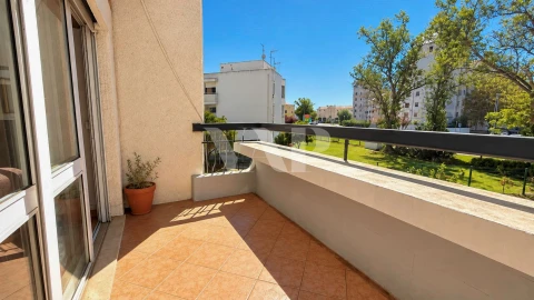 Apartamento T2 para Venda em Quarteira