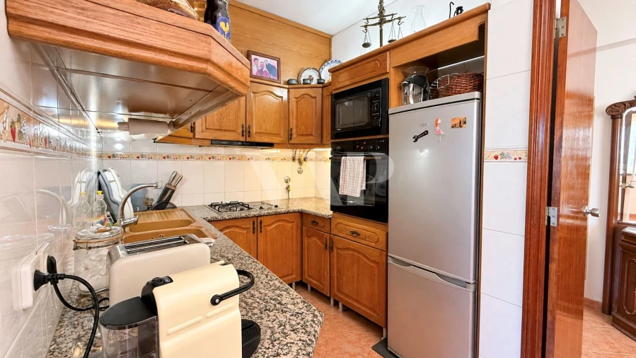 Apartamento T2 para Venda em Quarteira Foto 3