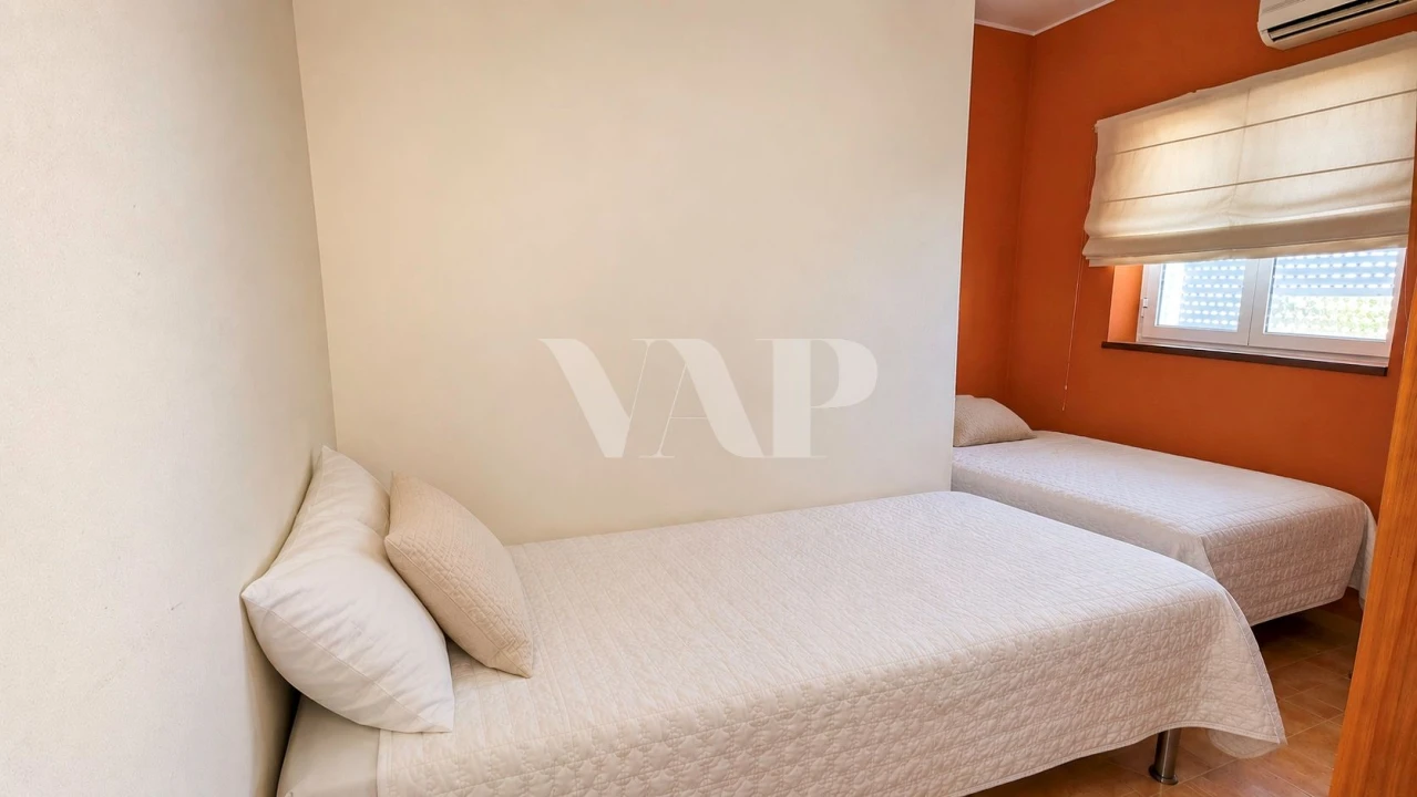 Apartamento T2 para Venda em Quarteira Foto 17