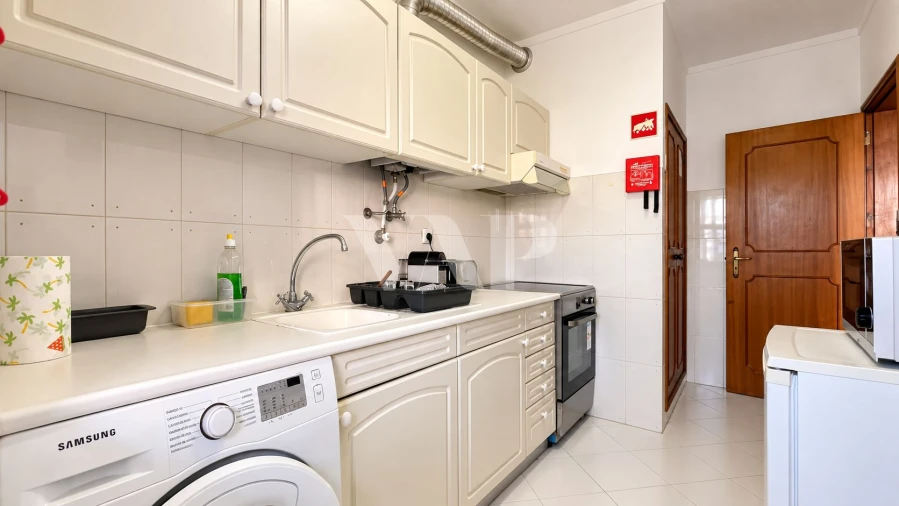Apartamento T1 para Venda em Quarteira Foto 7