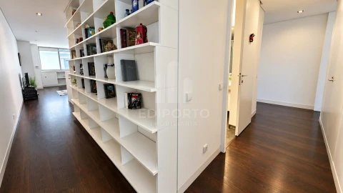 Apartamento T2 para Arrendamento em Cedofeita, Santo Ildefonso, Sé, Miragaia, São Nicolau e Vitória