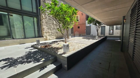 Apartamento T2 para Arrendamento em Cedofeita, Santo Ildefonso, Sé, Miragaia, São Nicolau e Vitória