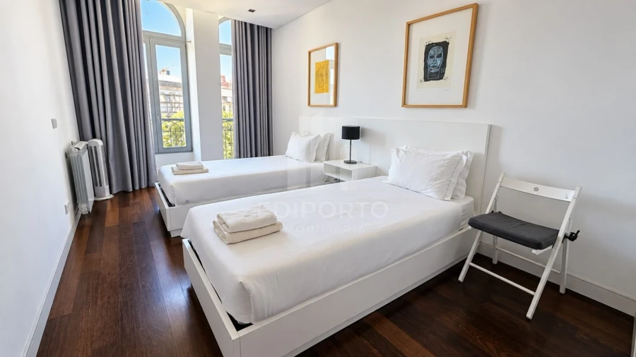 Apartamento T2 para Arrendamento em Cedofeita, Santo Ildefonso, Sé, Miragaia, São Nicolau e Vitória Foto 3